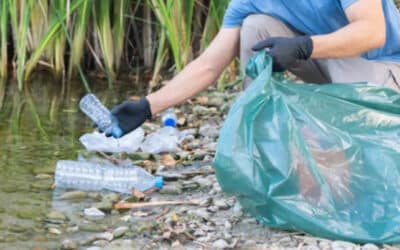 Los ríos necesitan tu ayuda.  ¡NO! a la botellas de plástico